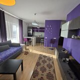 1 Decembrie 1918, 15 minute metrou, complex Rasarit de Soare, bloc 2007